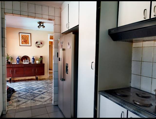 3 BEDROOM HOUSE FOR SALE IN BRACKENDOWNS